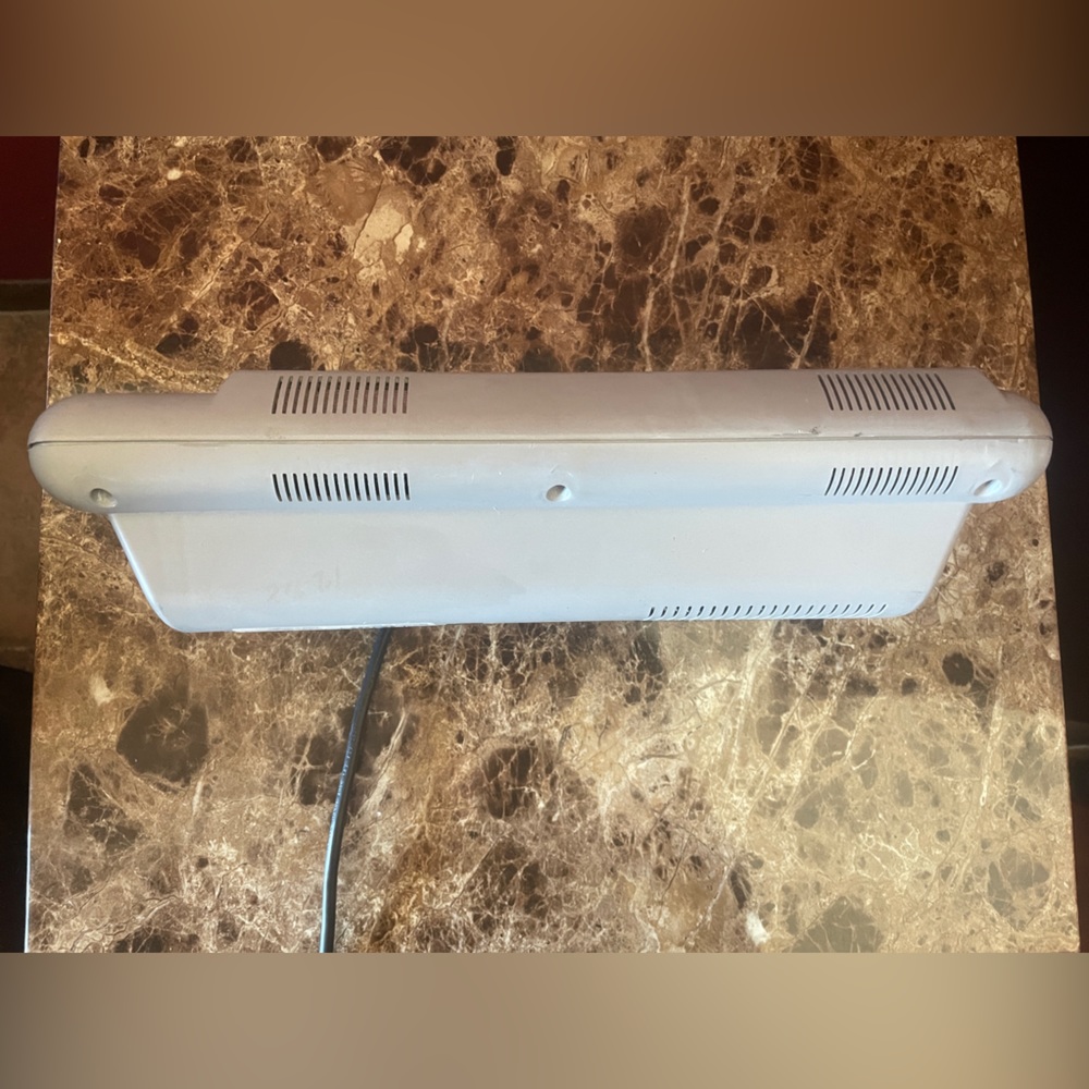 Sunsation By Sunbox Therapeutic Light For Seasonal Affective Disorder No Stand - Picture 4 of 11